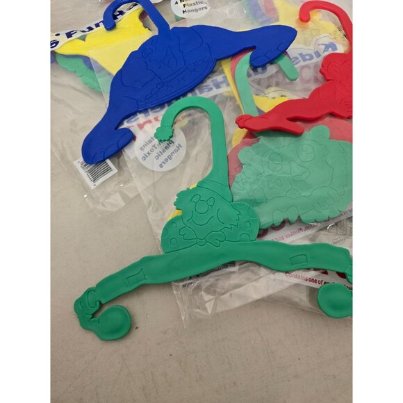20 Kids Fun Hangers The Circus 4-Pack Non-Toxic Plastic Made in USA - Picture 4 of 9